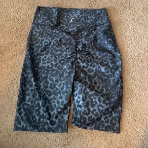 Zyia leggings